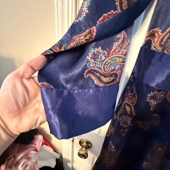 Elegant Navy Paisley Women's Robe - Picture 5 of 7